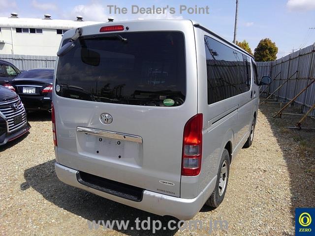 TOYOTA HIACE 2012 Image 4