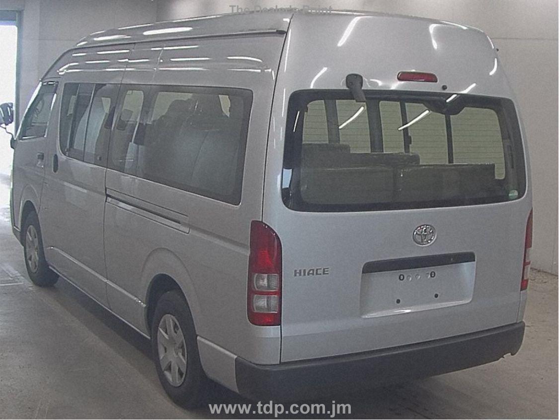 TOYOTA HIACE BUS 2012 Image 2