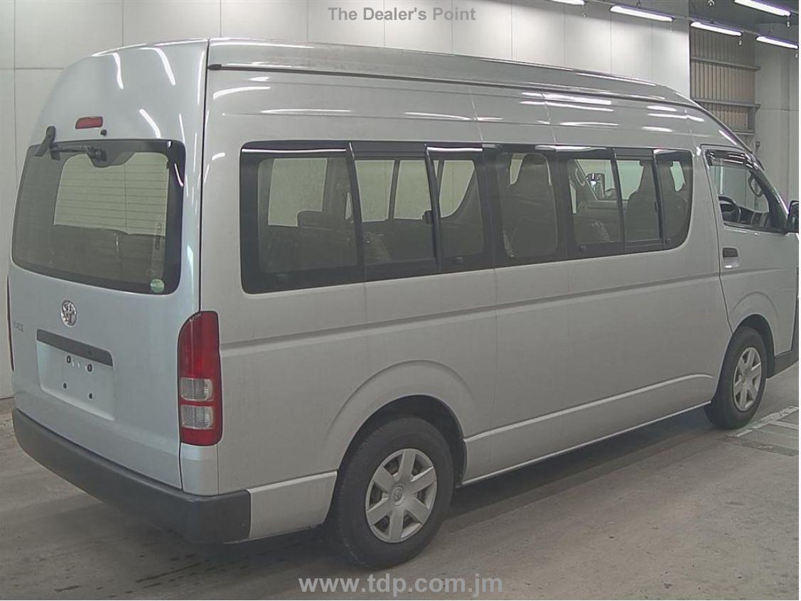 TOYOTA HIACE BUS 2012 Image 5