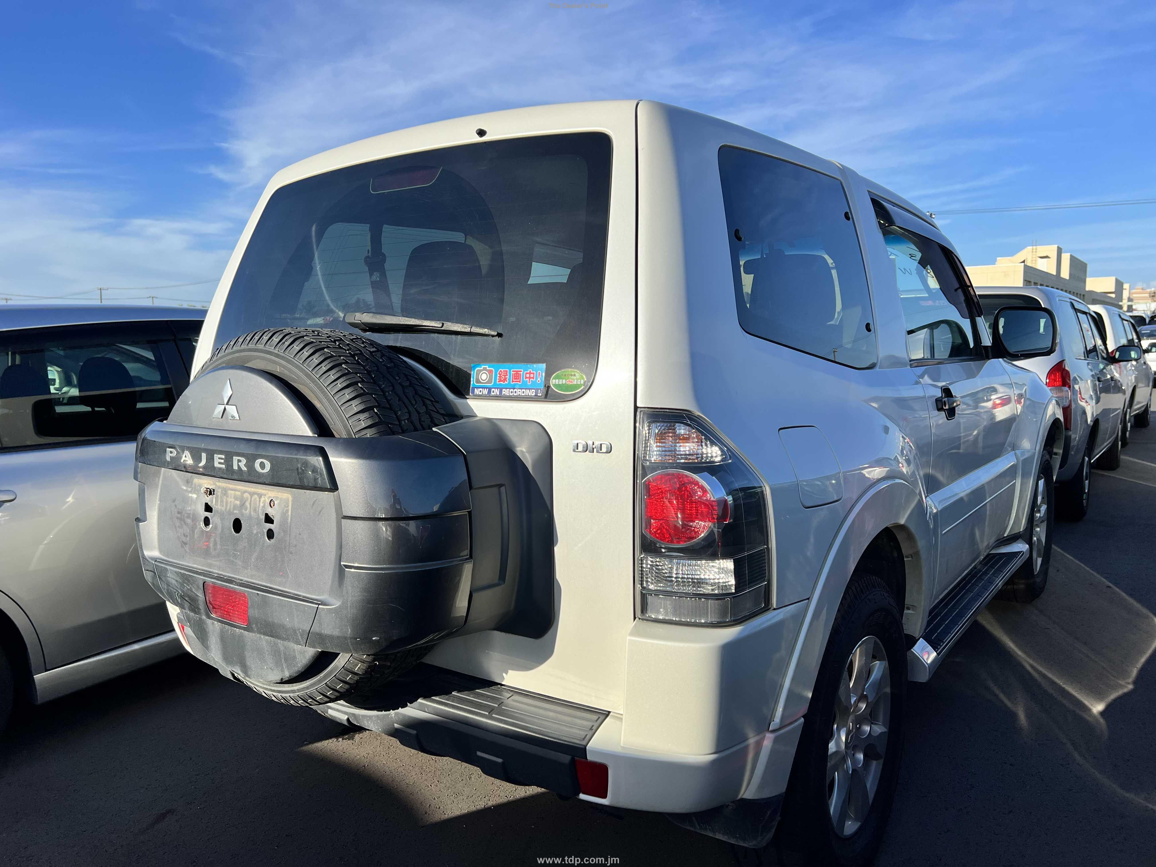 MITSUBISHI PAJERO 2016 Image 20