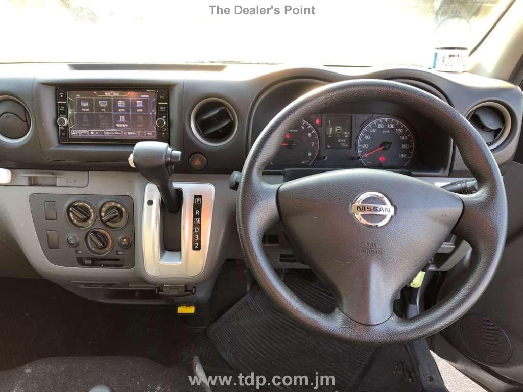 NISSAN NV350 CARAVAN 2019 Image 6