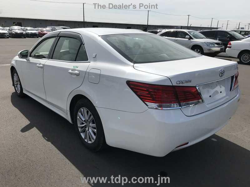 TOYOTA CROWN 2018 Image 23