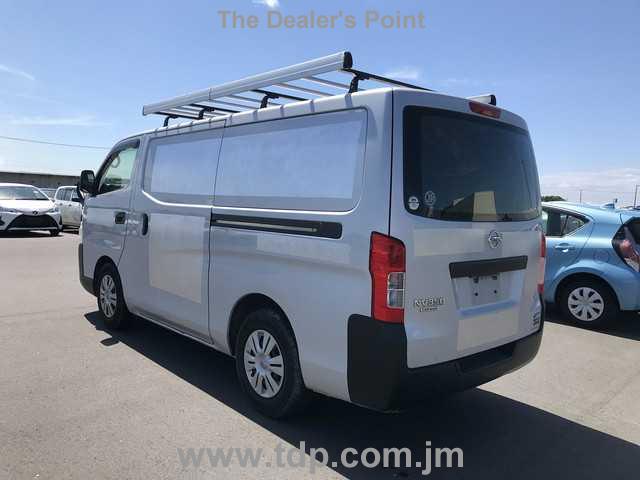 NISSAN NV350 CARAVAN 2015 Image 10