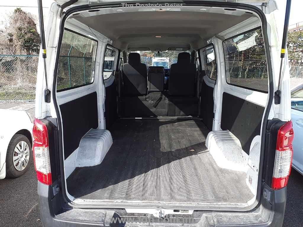 NISSAN NV350 CARAVAN 2019 Image 10