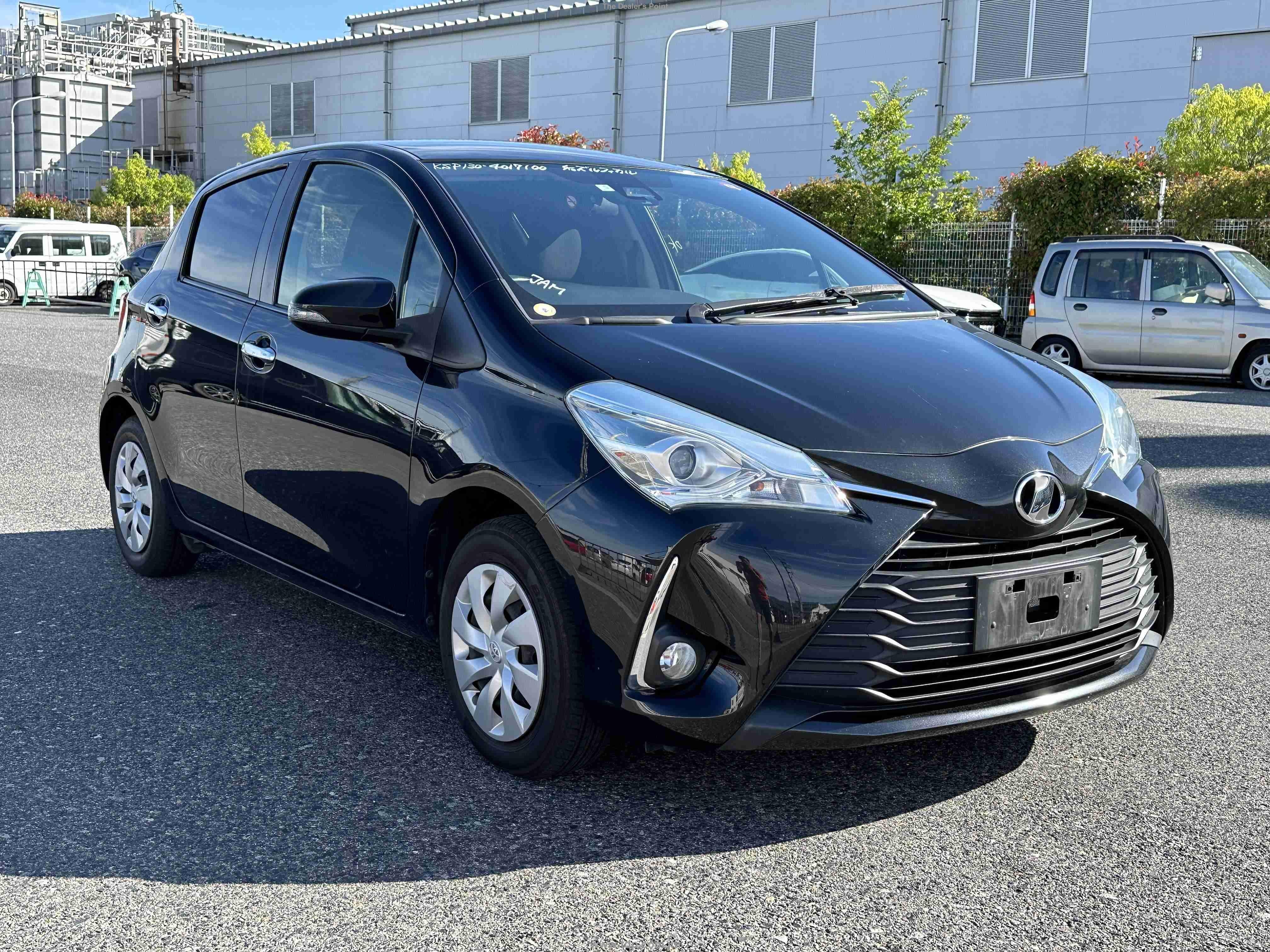 TOYOTA VITZ 2019 Image 11