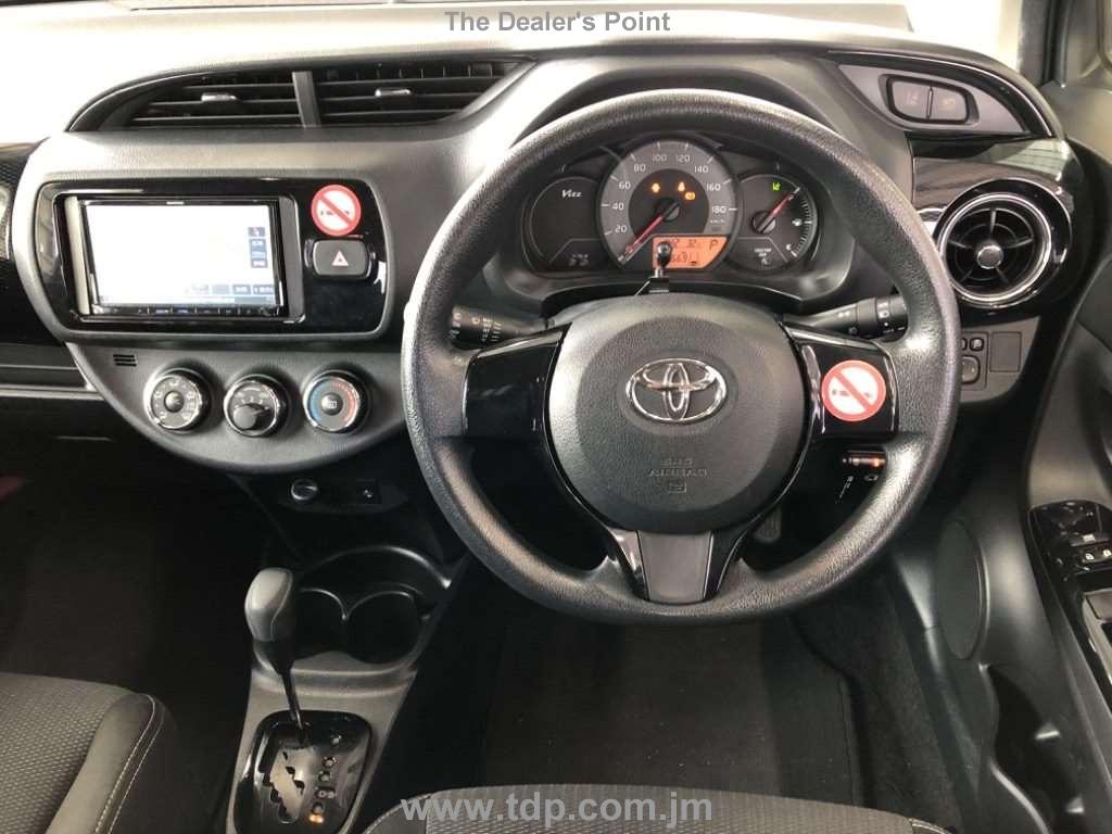 TOYOTA VITZ 2019 Image 6