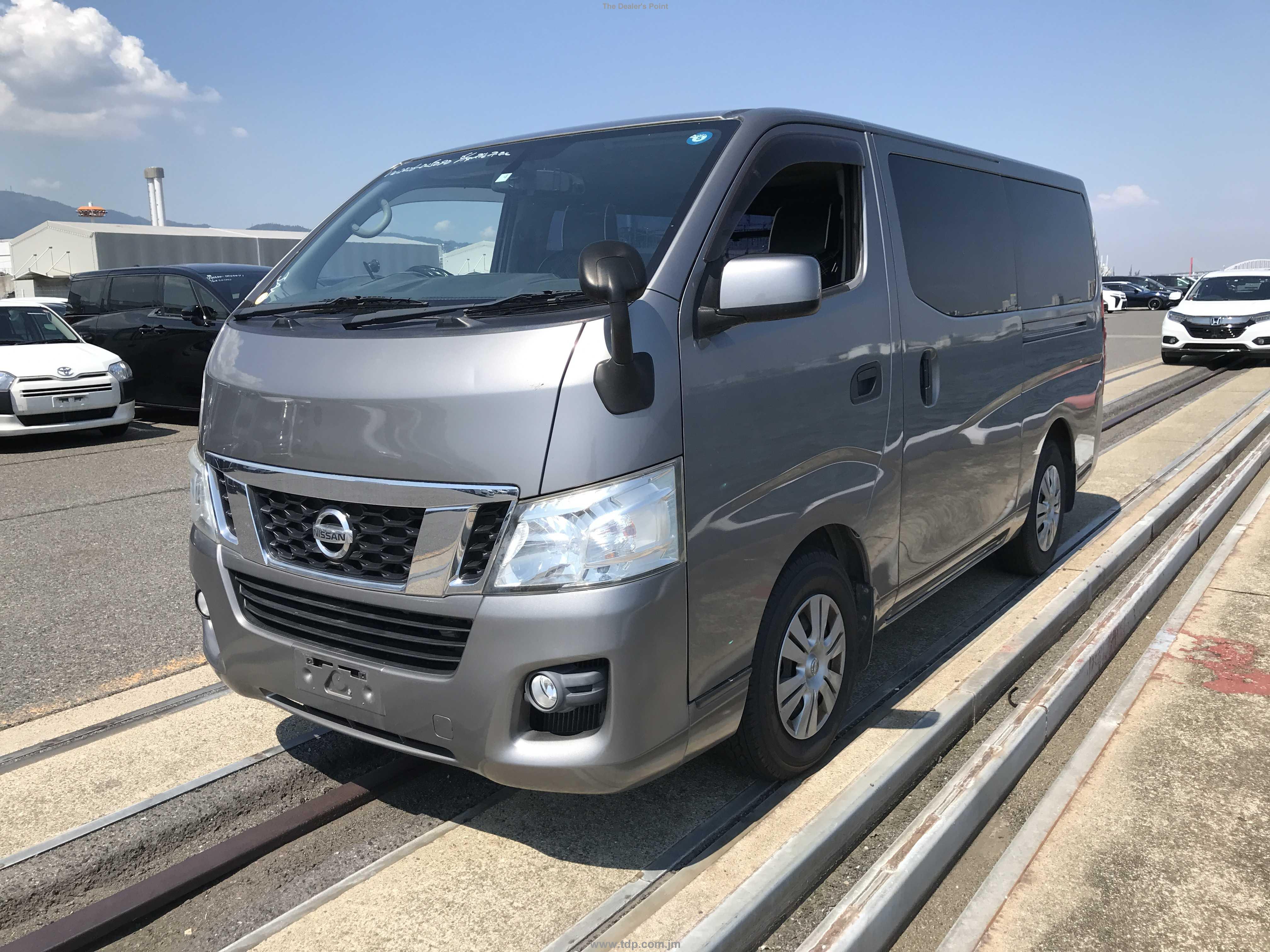 NISSAN NV350 CARAVAN 2016 Image 9