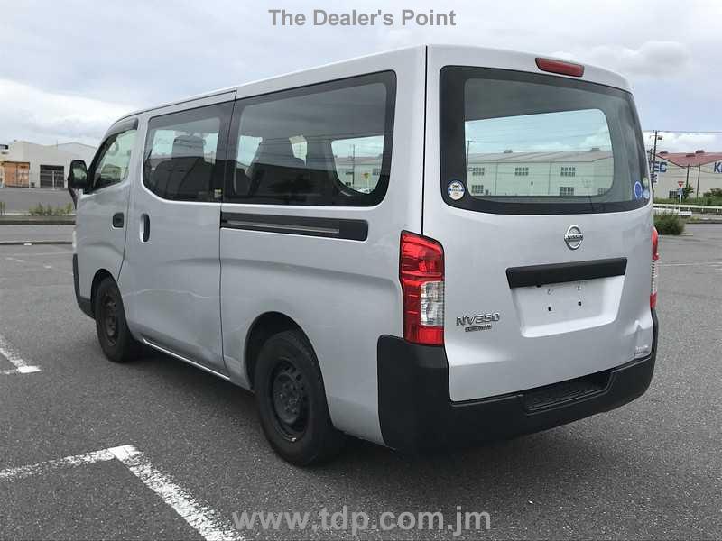 NISSAN NV350 CARAVAN 2017 Image 4