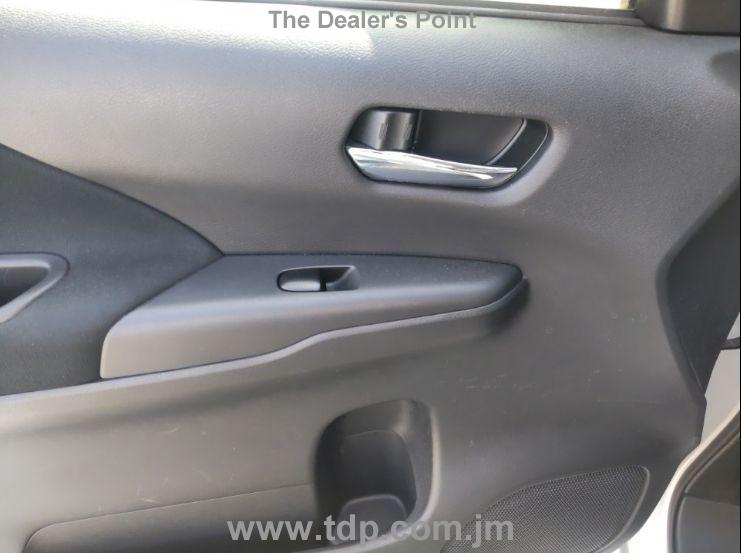 NISSAN SERENA 2019 Image 12