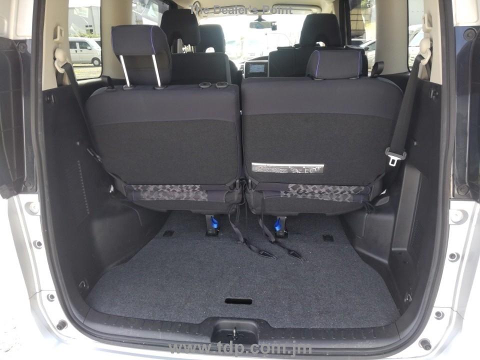 NISSAN SERENA 2019 Image 7