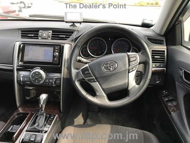 TOYOTA MARK X 2018 Image 11