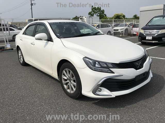 TOYOTA MARK X 2018 Image 8