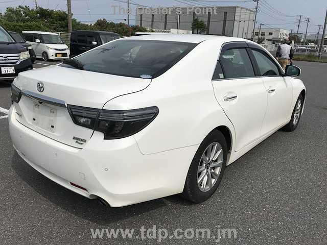 TOYOTA MARK X 2018 Image 9