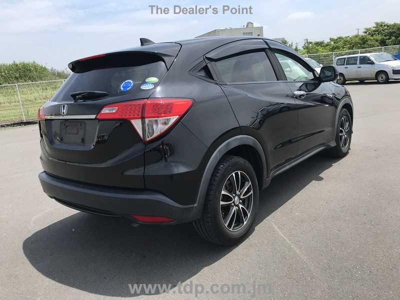 HONDA VEZEL 2018 Image 9