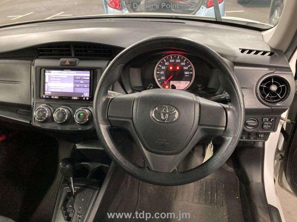 TOYOTA COROLLA AXIO 2019 Image 6