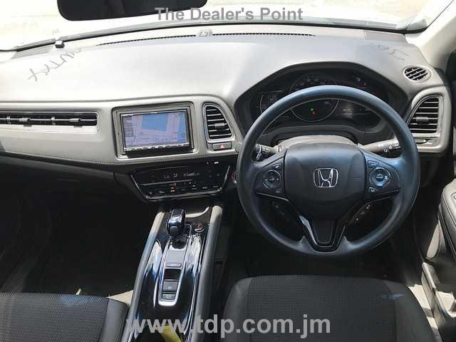 HONDA VEZEL 2018 Image 22