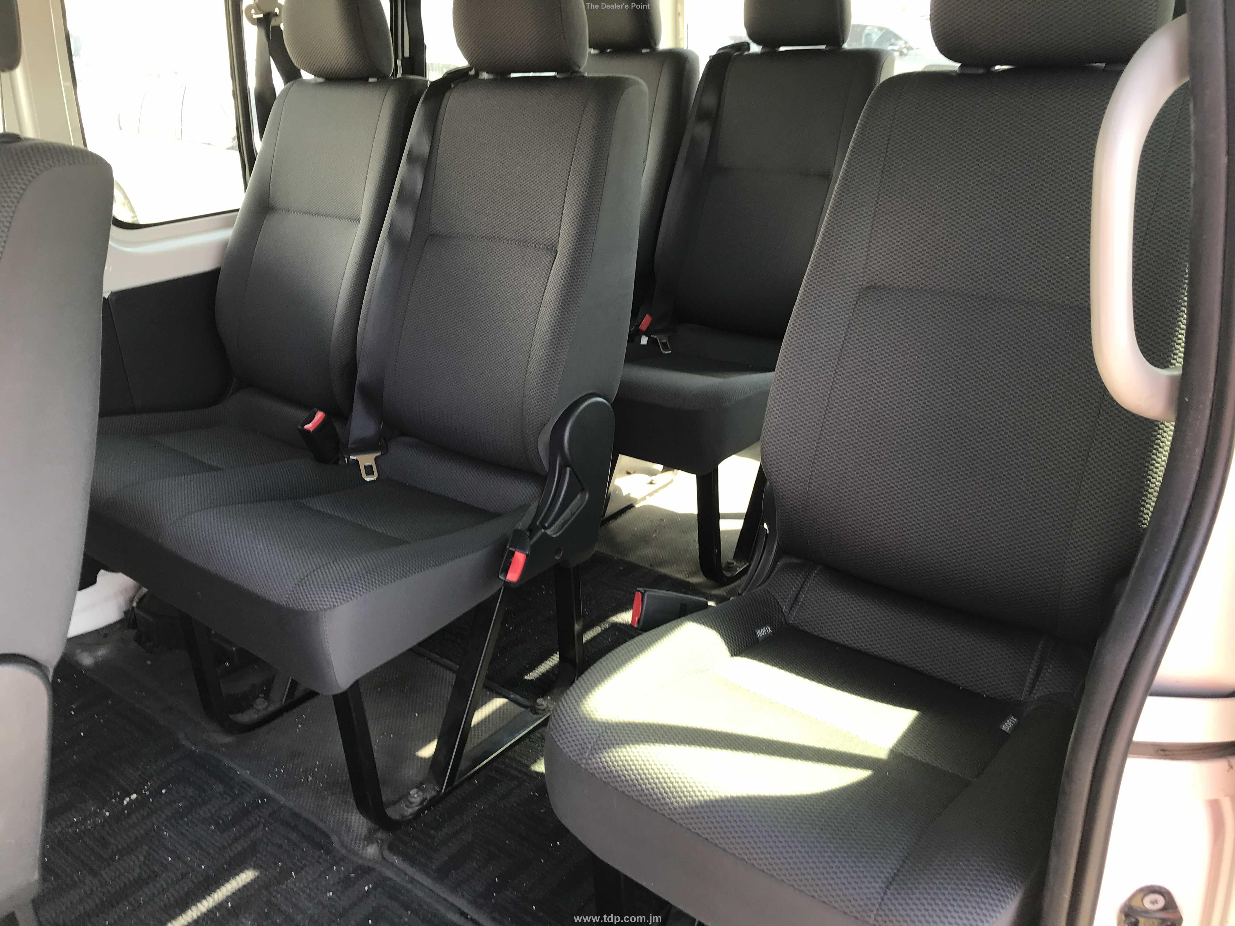 TOYOTA HIACE WAGON 2017 Image 20