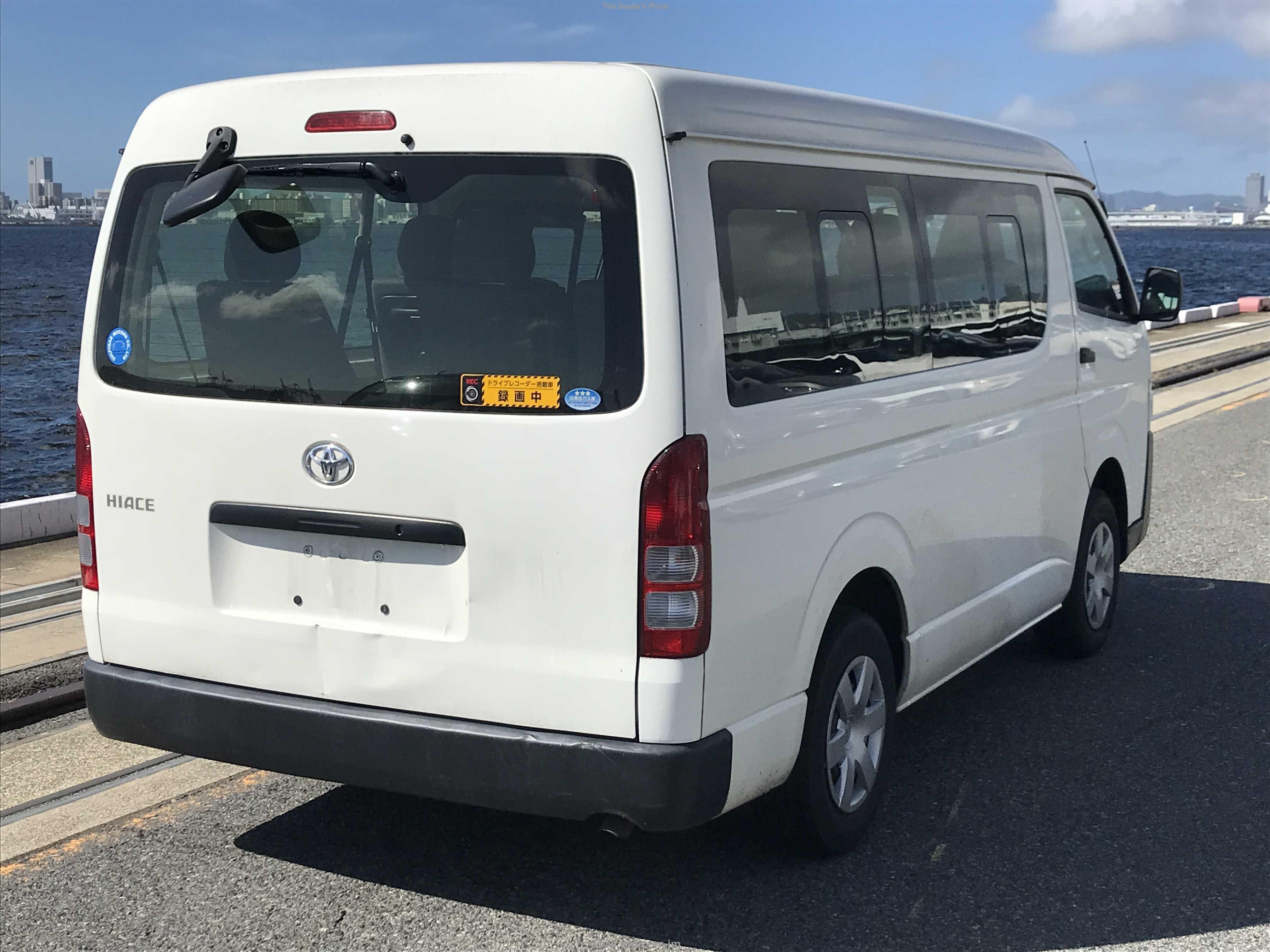 TOYOTA HIACE WAGON 2017 Image 10