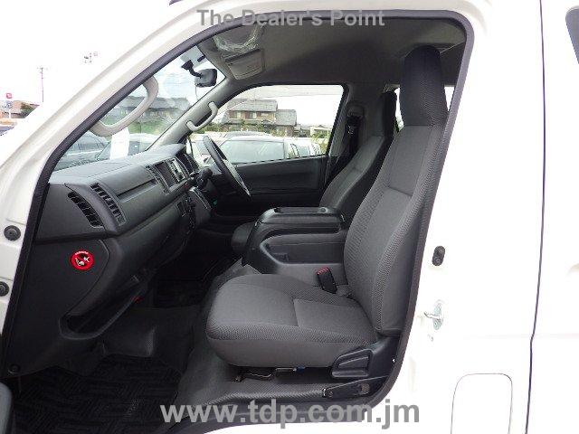 TOYOTA HIACE WAGON 2017 Image 21