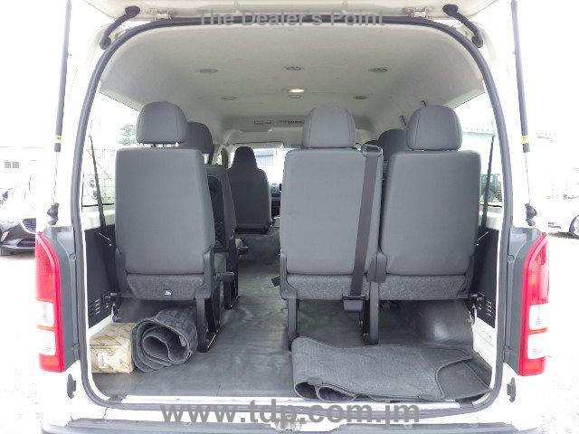 TOYOTA HIACE WAGON 2017 Image 24