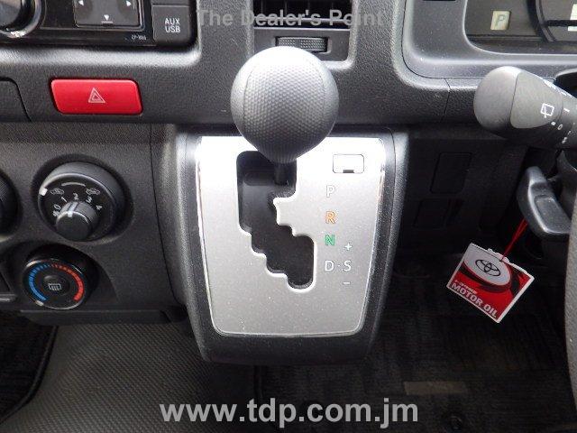 TOYOTA HIACE WAGON 2017 Image 27