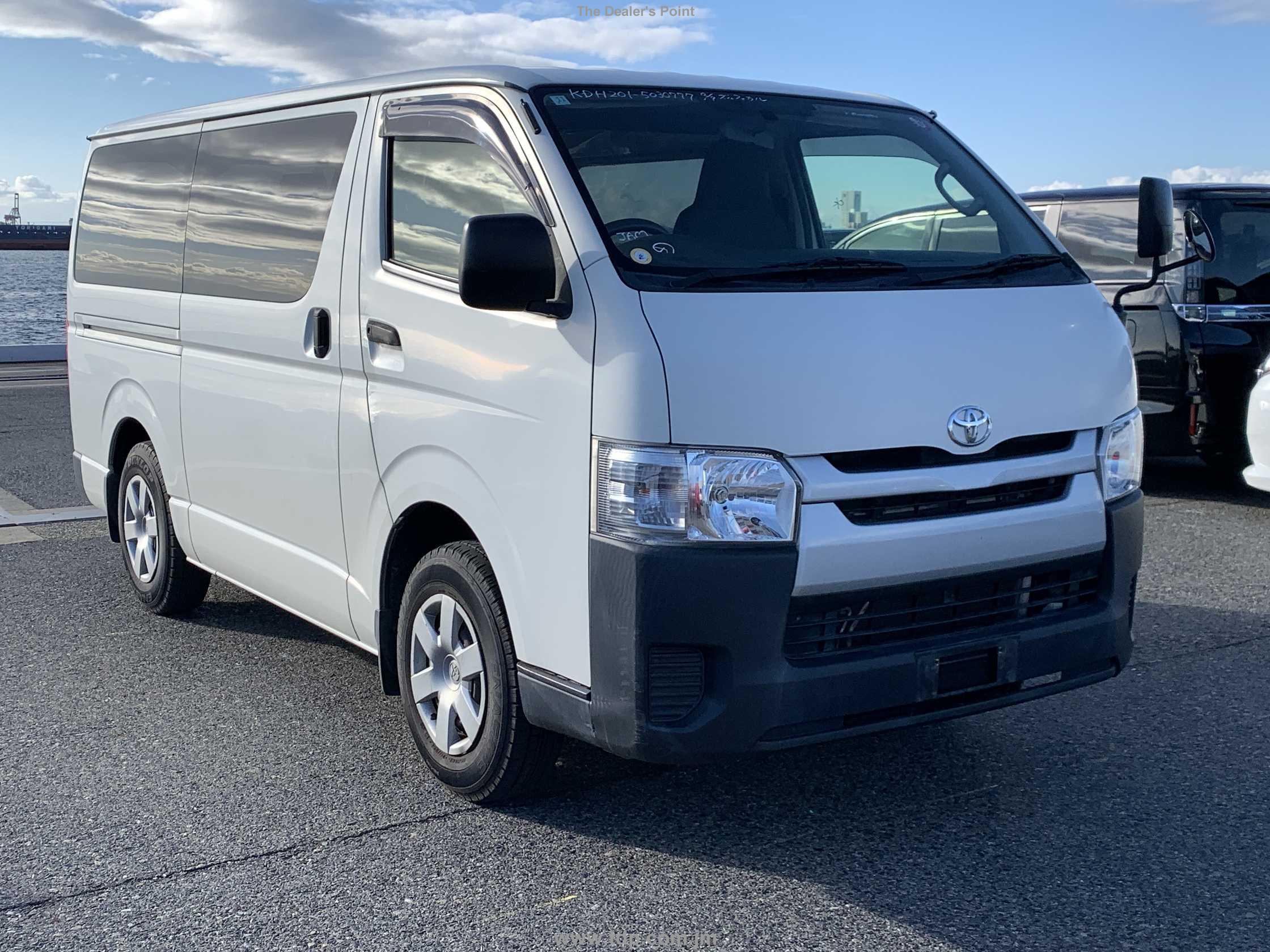 TOYOTA HIACE 2017 Image 22