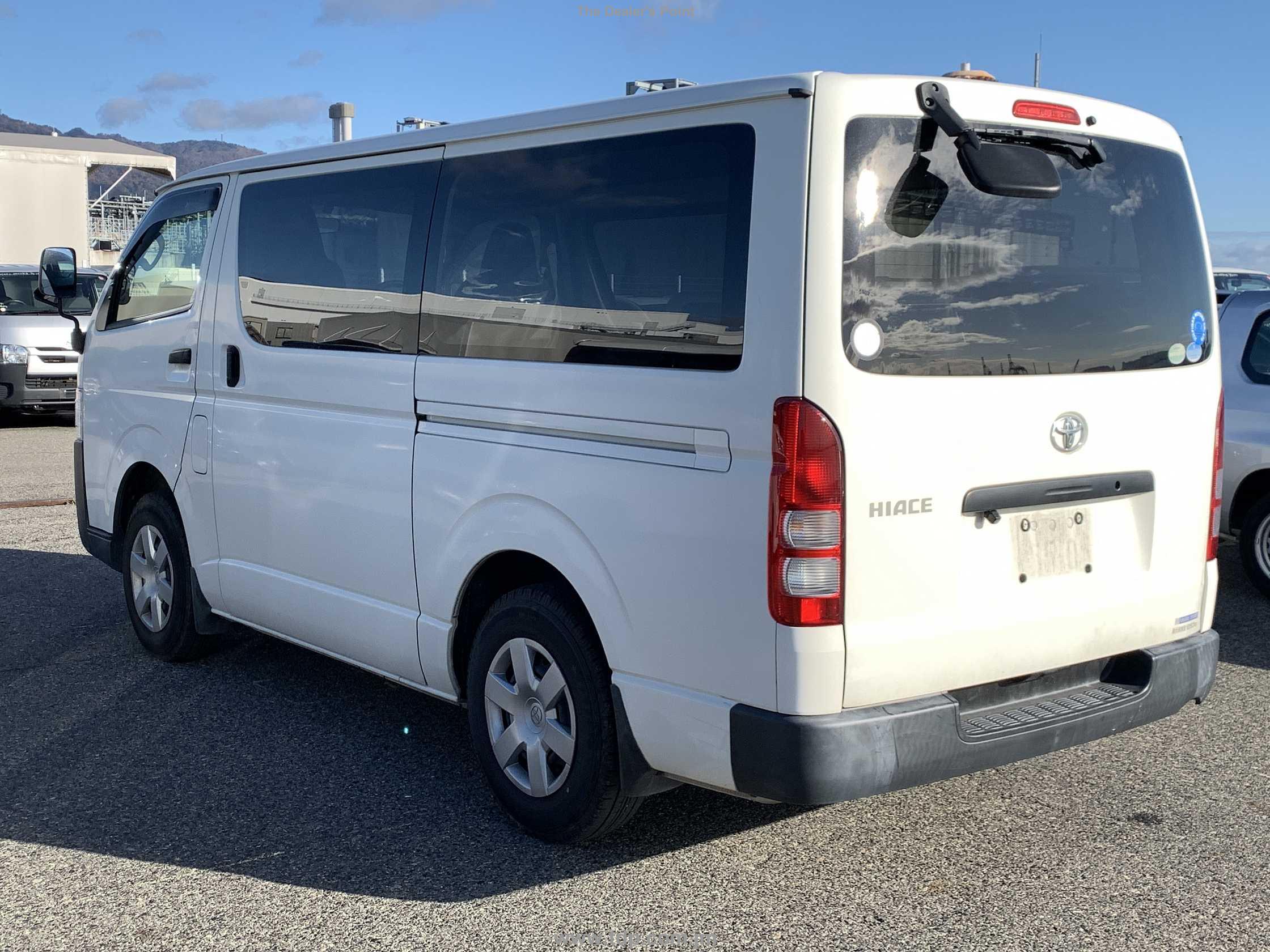 TOYOTA HIACE 2017 Image 24