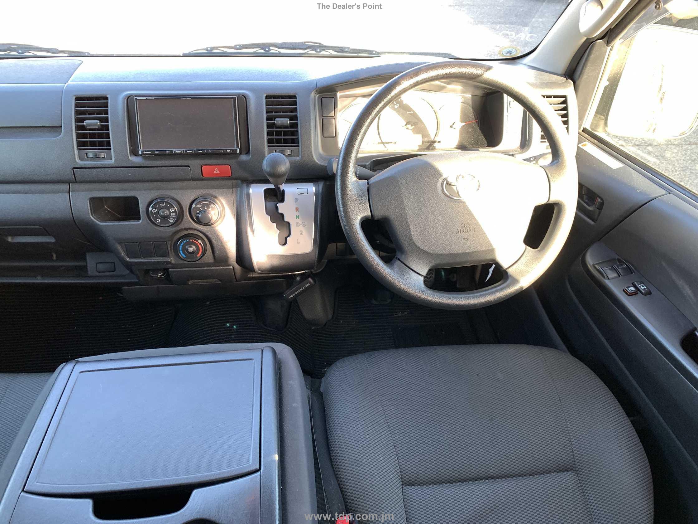 TOYOTA HIACE 2017 Image 25